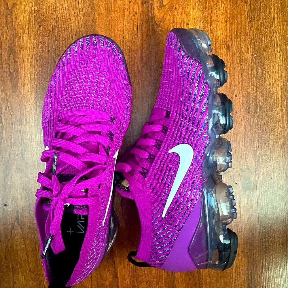 Vapor Max Women’s size 9
